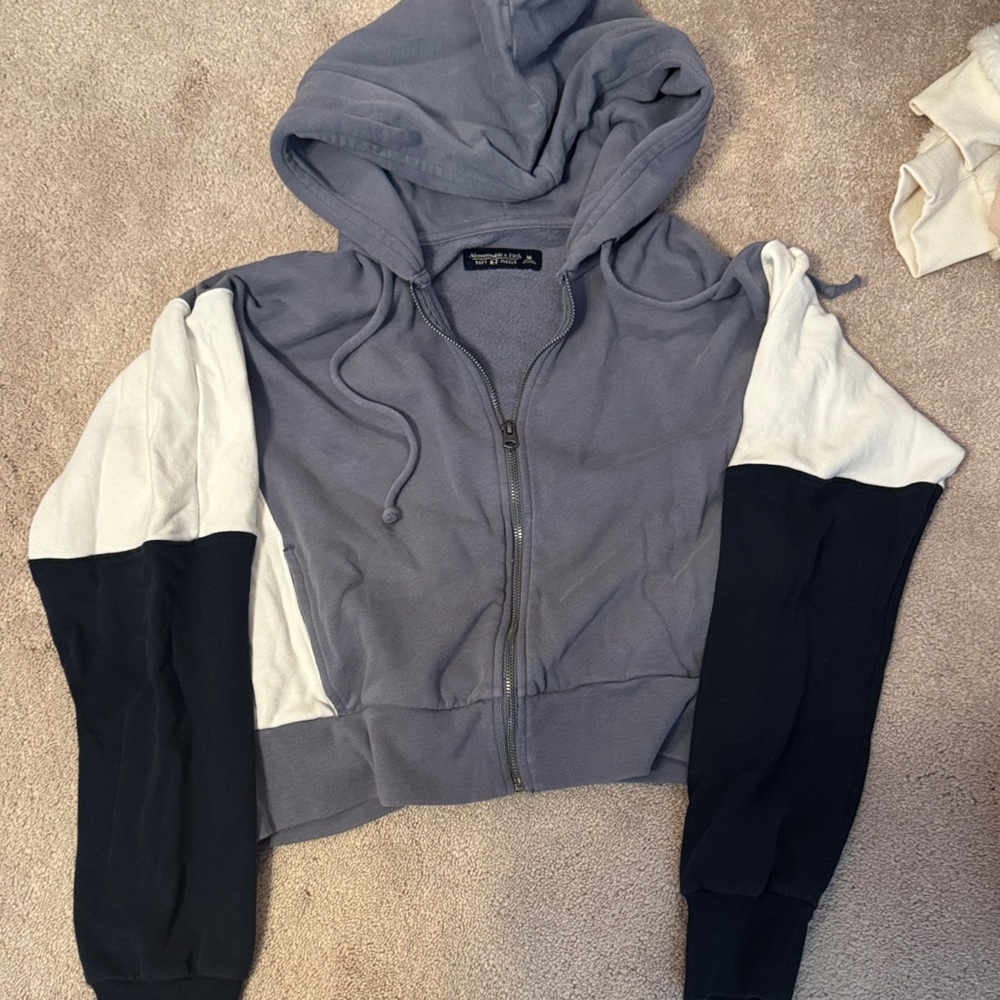 Abercrombie & Fitch Cropped Colorblock Zip-Up Hoodie